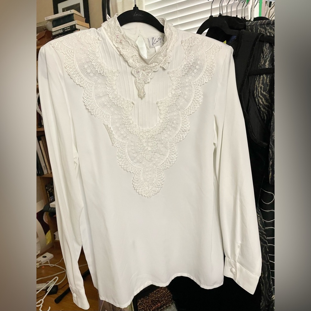 VTG Kathy Che Lace Appliqué Blouse